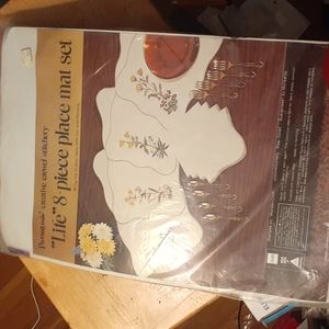 Paragon creative crewel stitchery "Life" 8 piece place mat set.